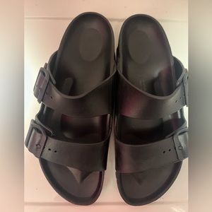 BIRKENSTOCKS black